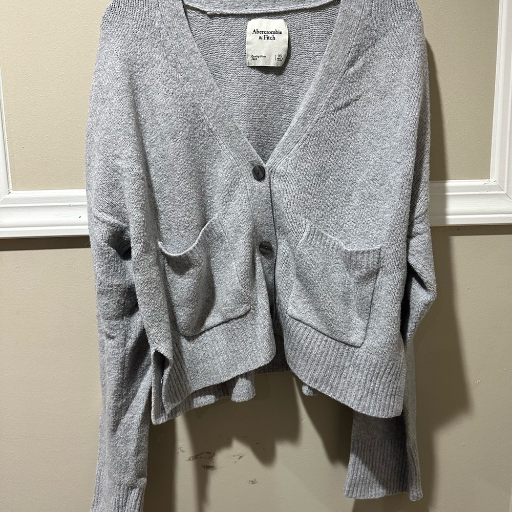 Abercrombie & Fitch Cozy Gray Cardigan Sweater